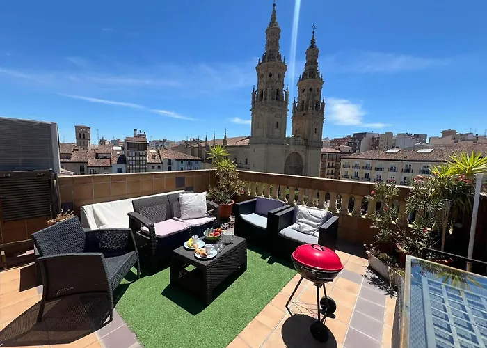 Atico Catedral Barbacoa Y Aire Sin Ascensor By Apartamentos Logrono